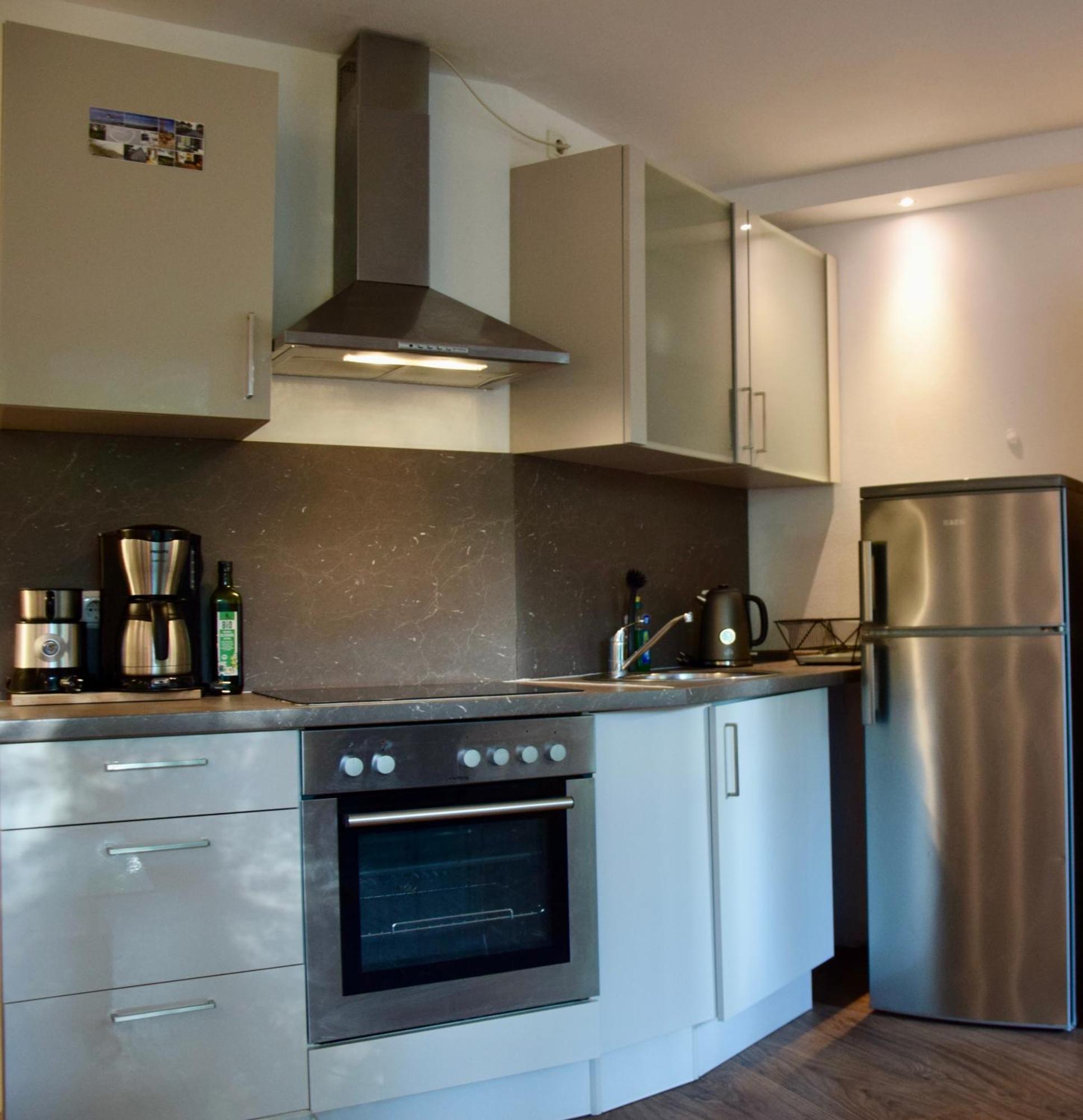 Stilvolle Wohnung Mit Balkon & Parkplatz Росток Экстерьер фото