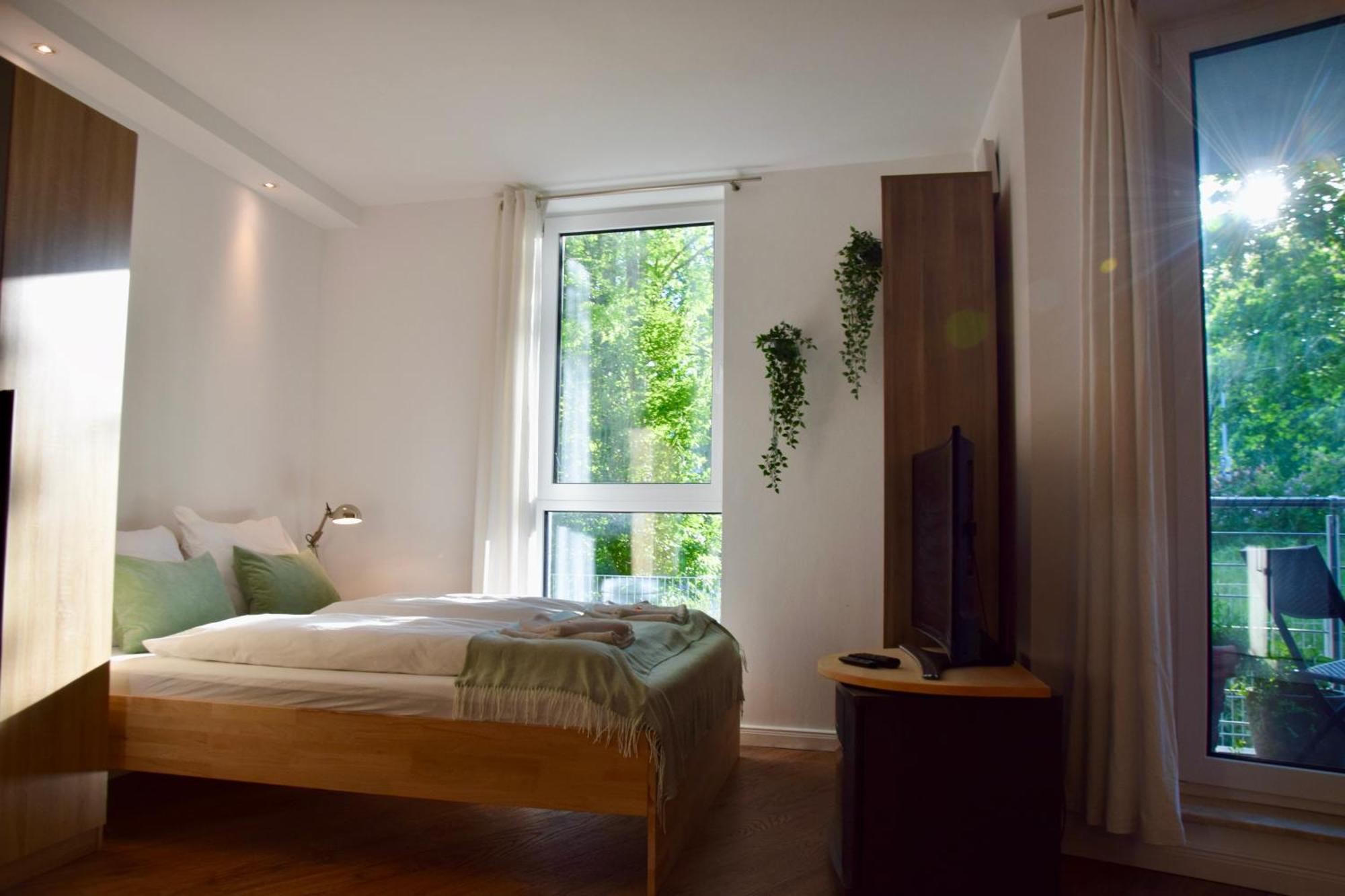 Stilvolle Wohnung Mit Balkon & Parkplatz Росток Экстерьер фото